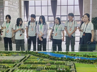 青春“筑”梦田野间 西安建筑科技大学师生探索装配式建造赋能关中设施农业与建筑智能化系统设计